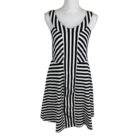 torrid Dresses & Skirts - Torrid Mini Skater Dress Size 0 (US Large/12) Black White Striped Retro Summer